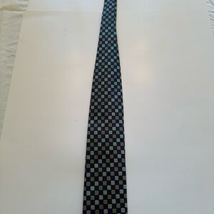 Elegant Navy and Gold Men's Tie